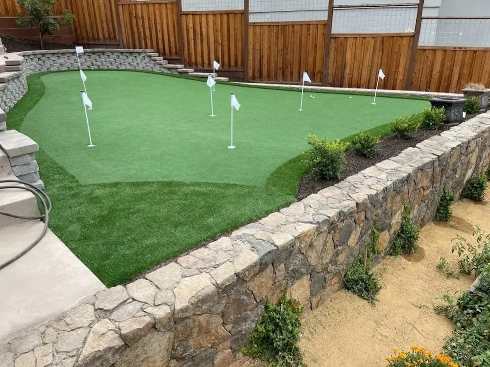 Professional lawn care service in Santa Rosa, CA - CM Custom Maintenance Landscaping