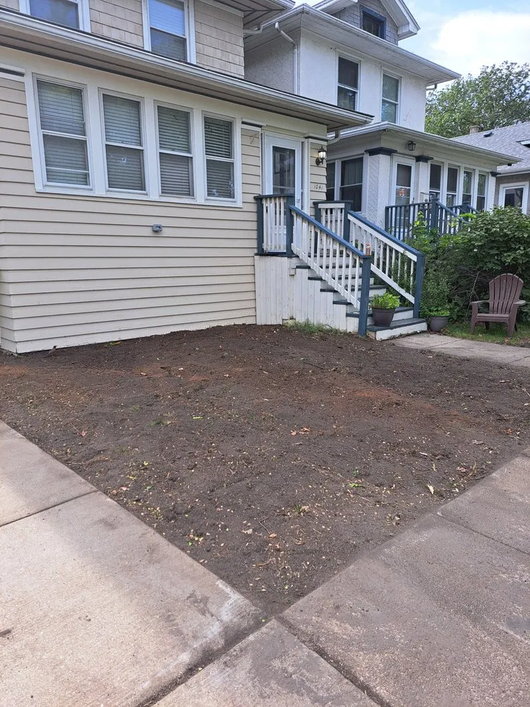 Affordable residential landscaping for homes in Chicago, IL by C&M Group