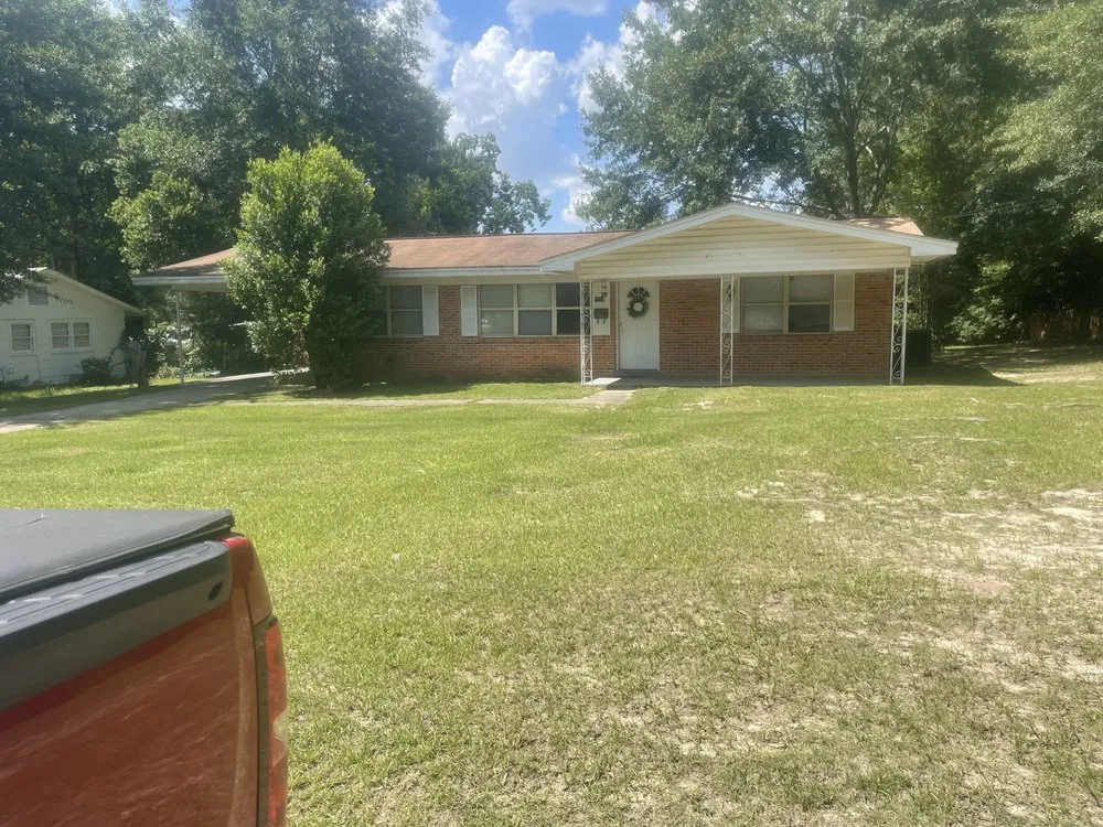 Custom yard cleanup service experts serving Dothan, AL - C&M Landscaping & Lawnmower Repair