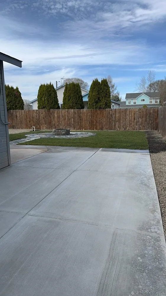 Custom yard cleanup service in Caldwell, ID by C&M Lawn Care