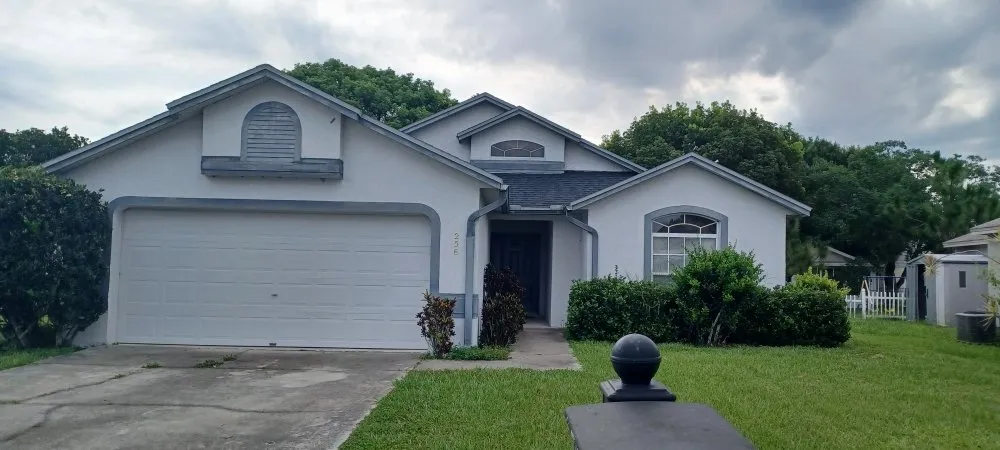 Expert garden landscaping in Frostproof, FL by C&M Painting and Handyman services