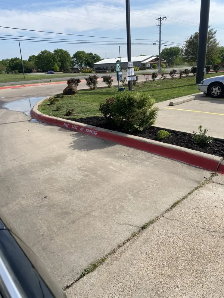 Custom lawn mowing service in Alvord, TX by C&M Total Lawn Care