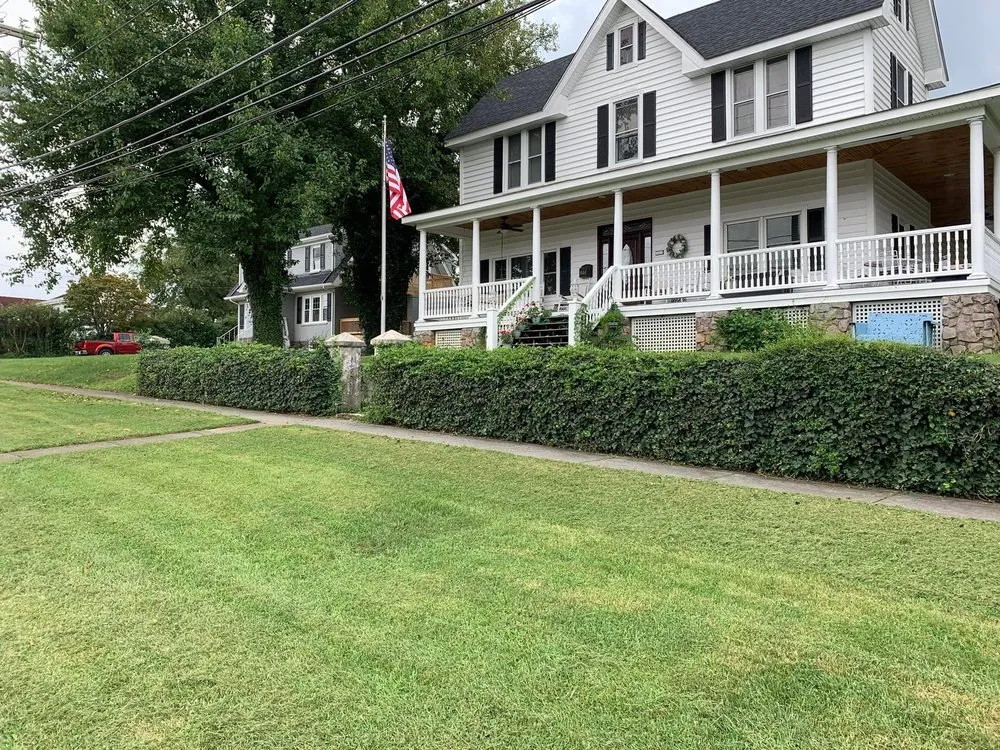 Top-rated yard cleanup service for year-round maintenance across Salem, VA - CMB Landscaping