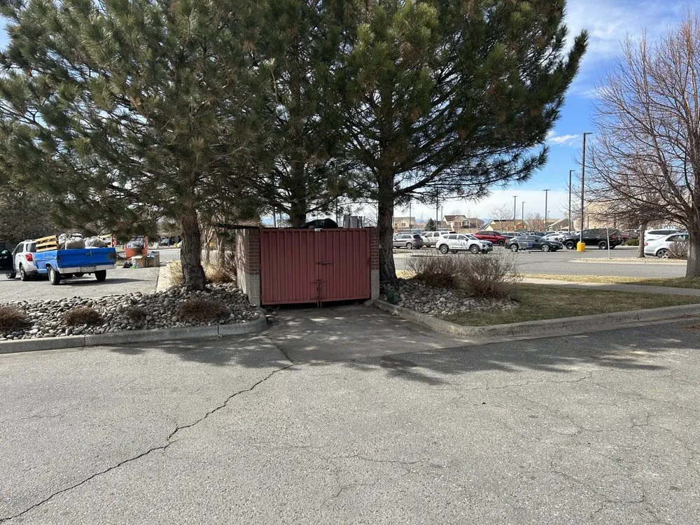 Professional outdoor landscaping experts serving Denver, CO - CMC Lawn & Home Maintenance