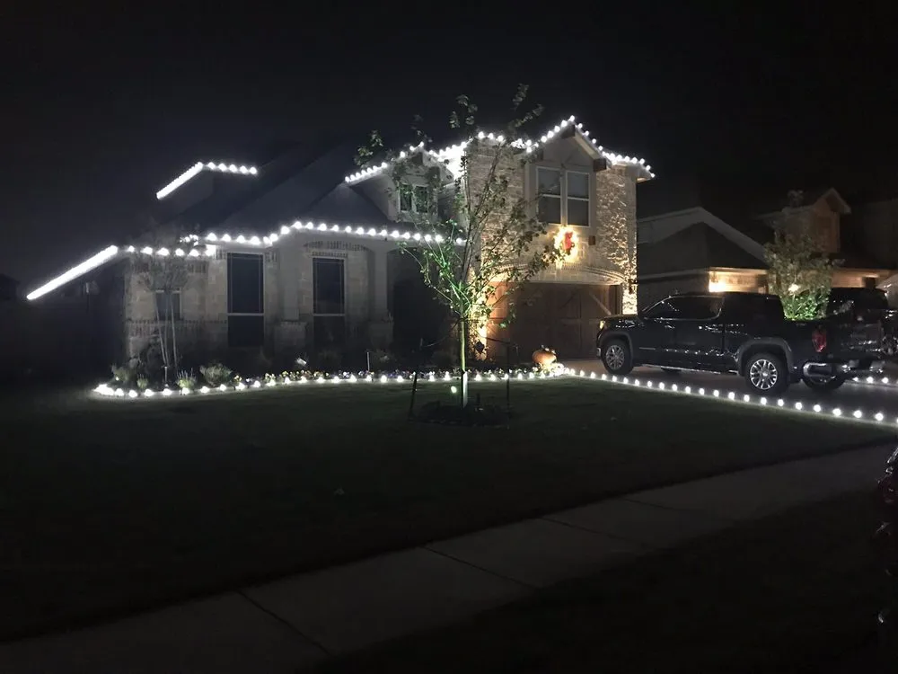 Custom yard cleanup service for year-round maintenance across Dallas, TX - CMG Landscape