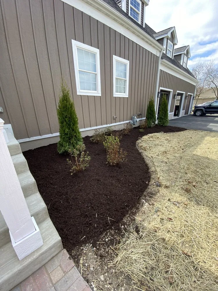 Local lawn care service experts serving McHenry, IL - CMG Landscaping Services