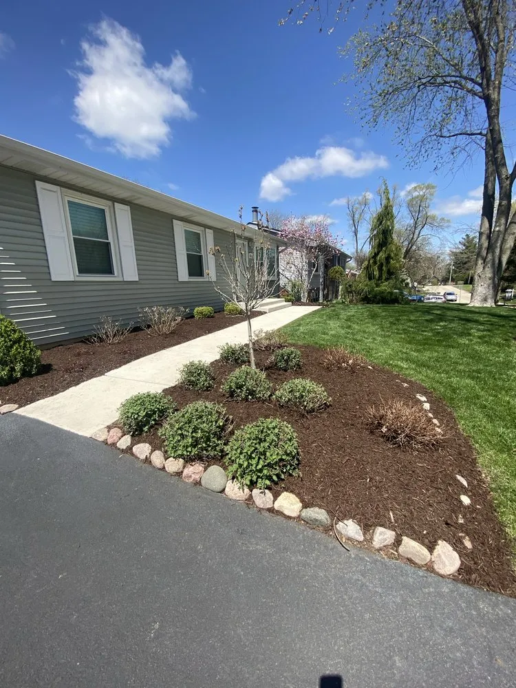 Professional landscaping services in McHenry, IL - CMG Landscaping Services