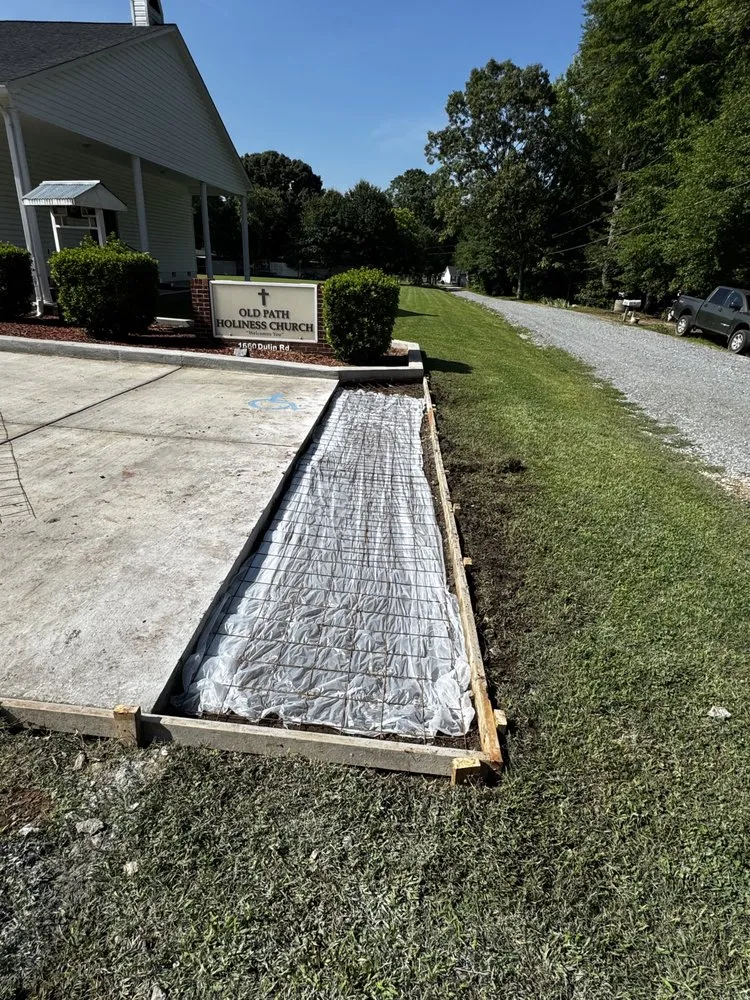 Local residential landscaping in Gastonia, NC by CML SERVICES