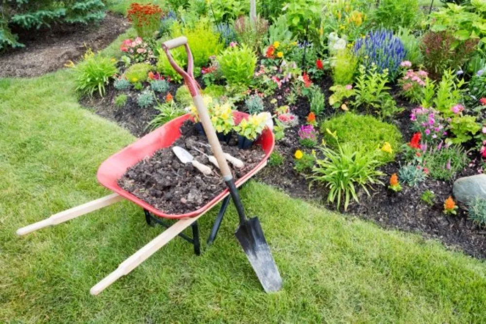 Custom landscaping services for homes in Moundsville, WV by CMN