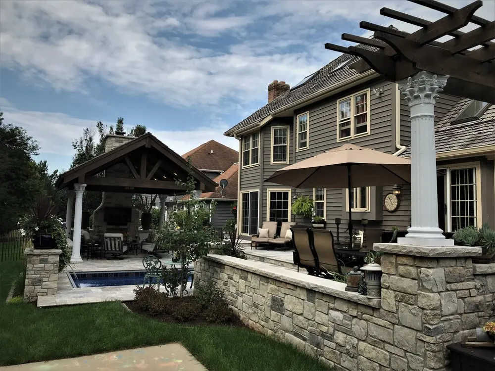 Custom outdoor landscaping experts serving Downers Grove, IL - CMS Landscapes