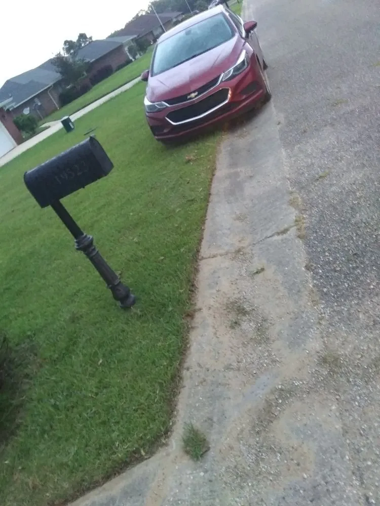 Top-rated garden landscaping for year-round maintenance across Summerdale, AL - Cm's Lawn Maintenance