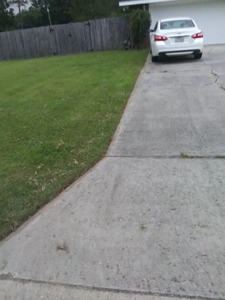 Affordable lawn mowing service for year-round maintenance across Summerdale, AL - Cm's Lawn Maintenance