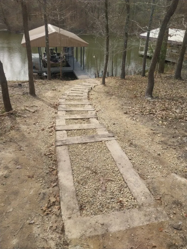 Top-rated yard maintenance in Como, TX by C&N Landscaping And Dirt Work