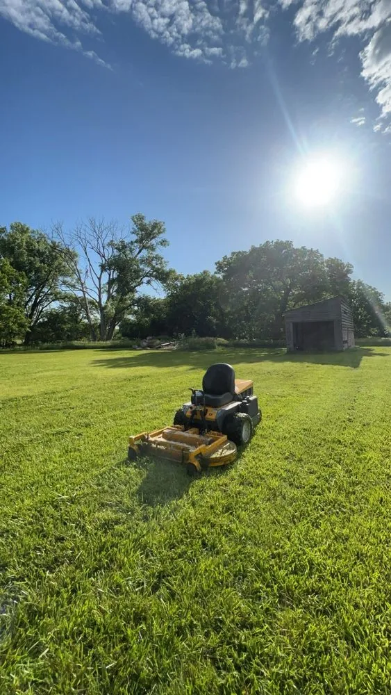 Reliable landscaping services experts serving Manhattan, KS - CN Lawn Care