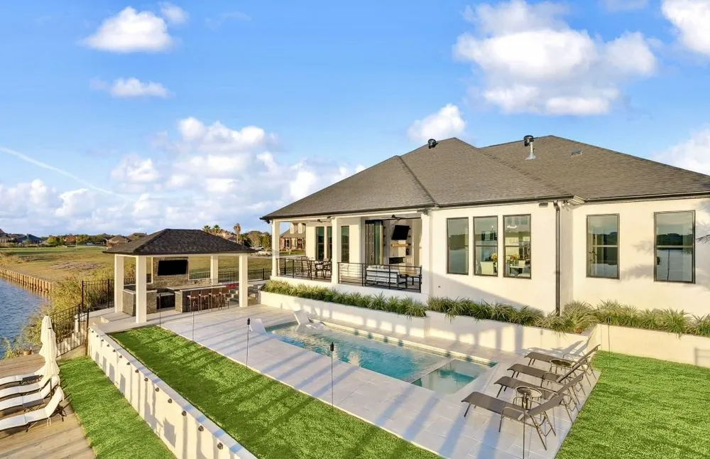 Trusted outdoor landscaping in Hattiesburg, MS by CNA Landscape & Outdoor Construction