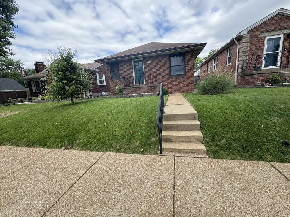 Affordable residential landscaping in Union, MO by CNC Hauling and Lawncare