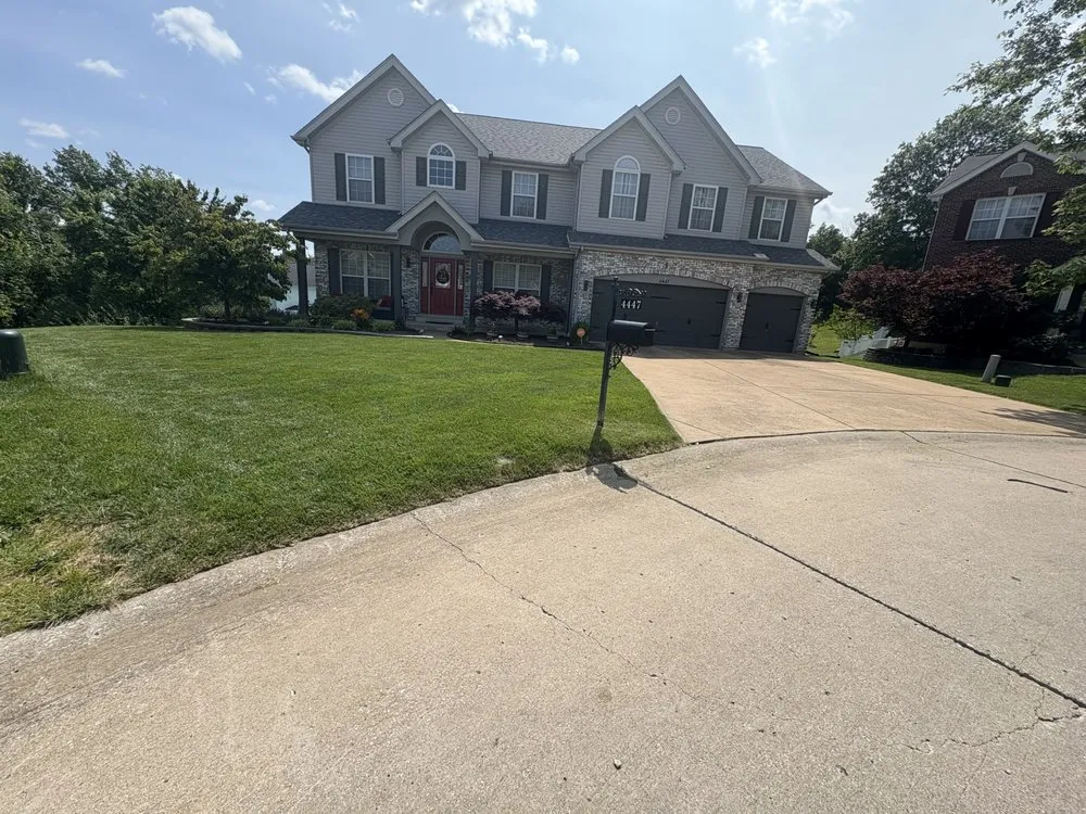 Expert yard maintenance with custom design in Union, MO by CNC Hauling and Lawncare