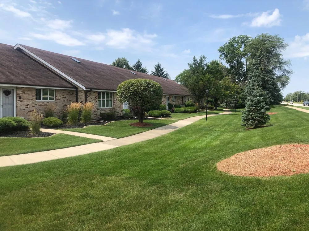Reliable yard maintenance in Frankfort, IL - CNC Lawn Care