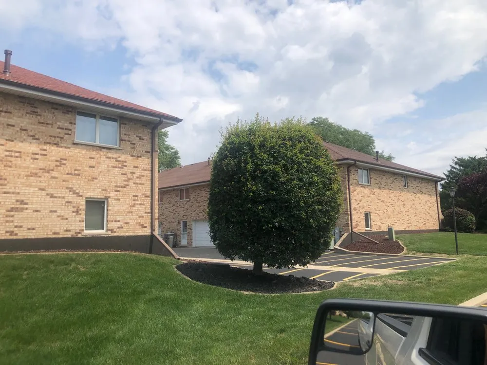 Professional yard cleanup service for homes across Frankfort, IL - CNC Lawn Care