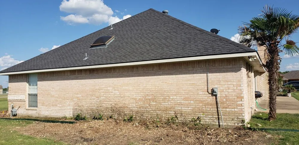 Reliable yard cleanup service in Dallas, TX - CNCM Lawn Services