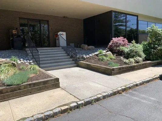 CNG Lawn and Landscaping