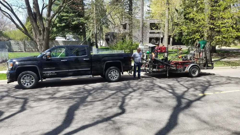 Professional yard maintenance in Saint Paul, MN - CNT Lawn Care & Snow Removal