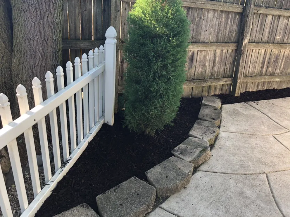 Reliable yard maintenance in Homer Glen, IL by C&O Landscaping
