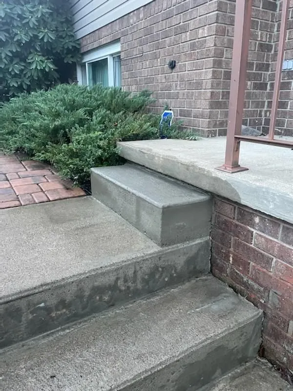 Reliable yard cleanup service experts serving Aliquippa, PA - Coamo Landscaping and Lawn Care