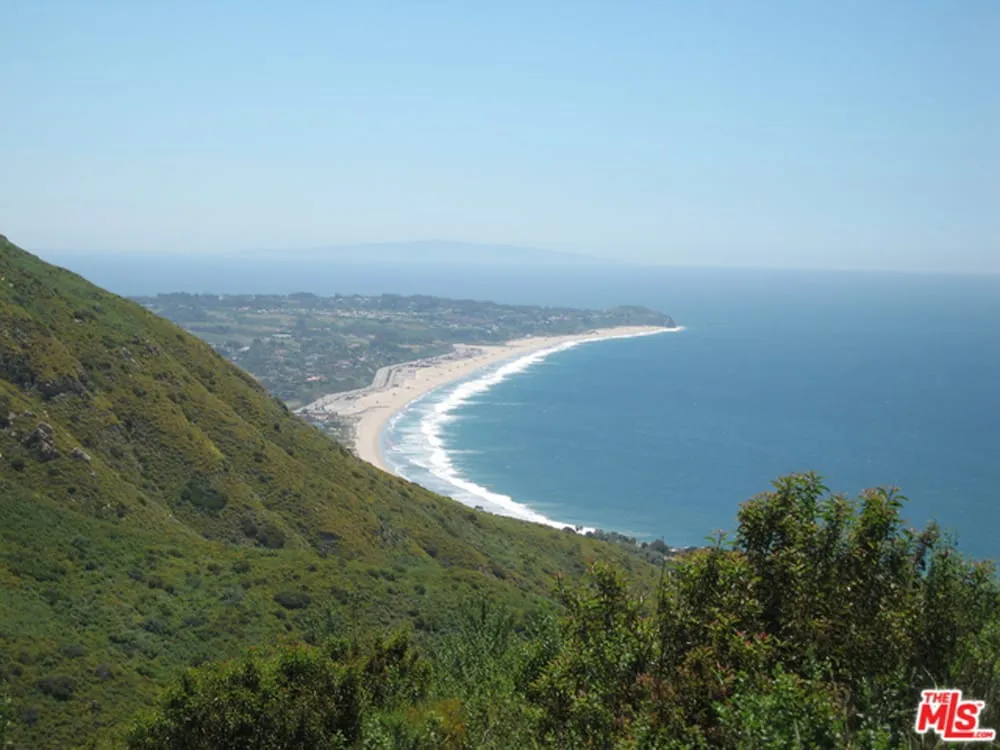 Top-rated lawn mowing service near you across Agoura Hills, CA - Coast and Canyon Tree Service