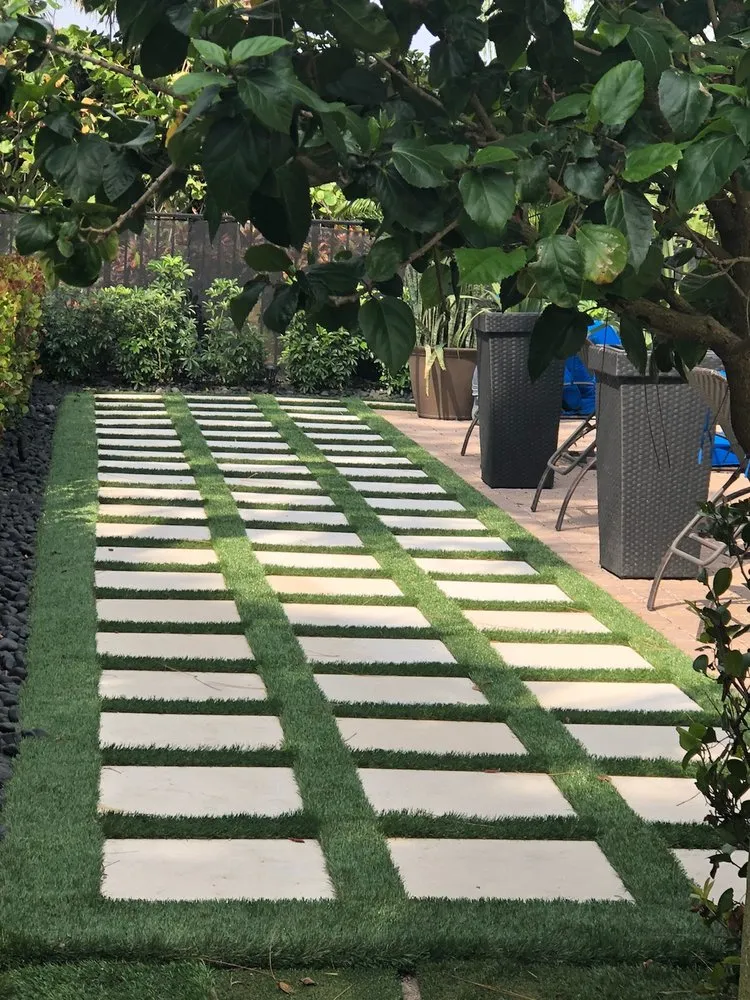 Professional garden landscaping experts serving Jupiter, FL - Coastal Best Landscaping