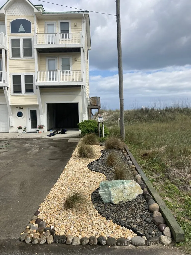 Expert yard cleanup service in Sneads Ferry, NC by Coastal Elite Services