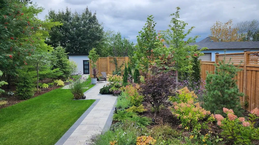 Top-rated yard maintenance for residential properties in Brunswick, GA by Coastal Islandscapes