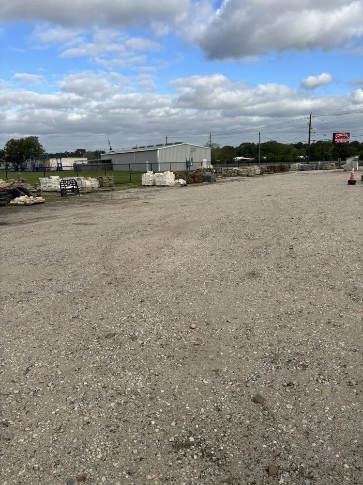 Top-rated garden landscaping in Old River Winfree, TX by Coastal Landscape Supplies