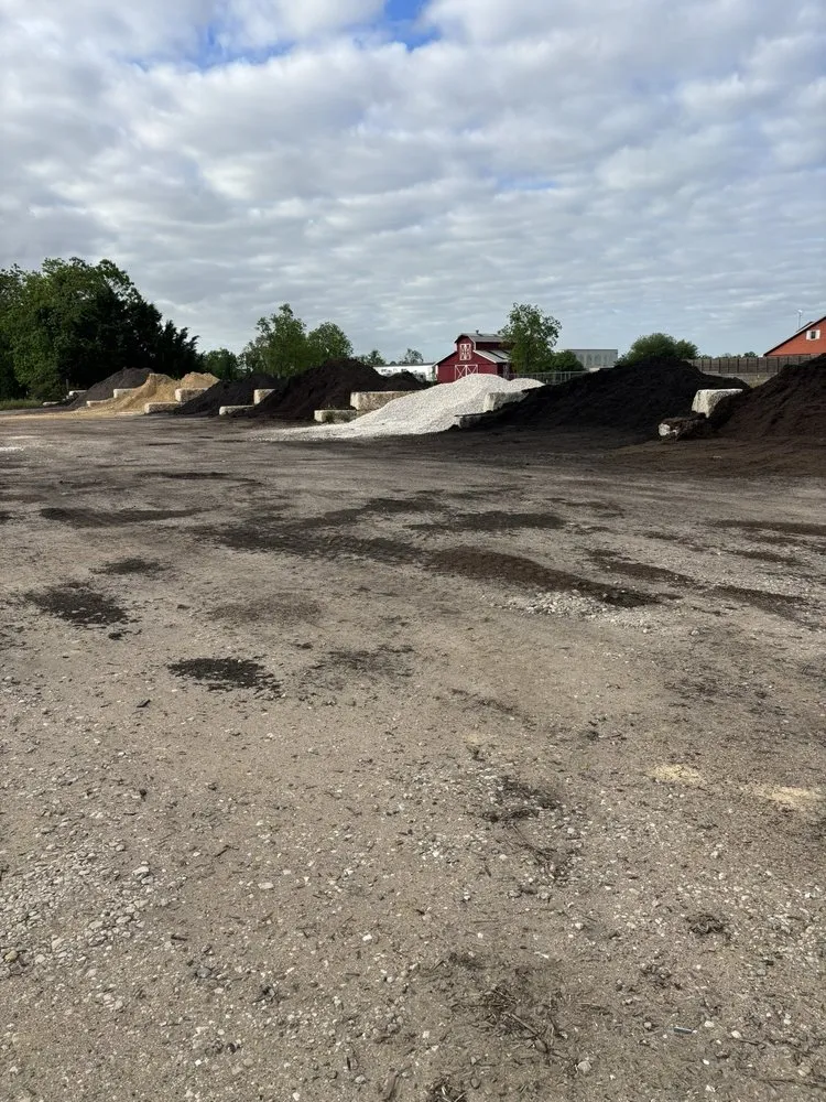 Local garden landscaping for residential properties across Old River Winfree, TX - Coastal Landscape Supplies