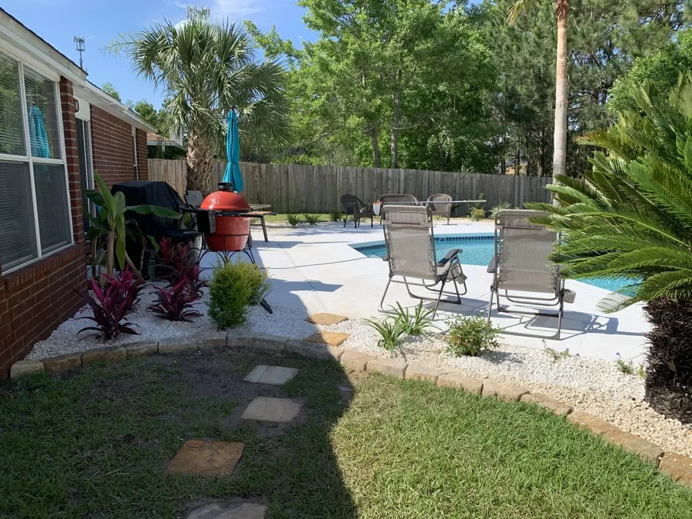 Local yard maintenance experts serving Navarre, FL - Coastal Lawn and Landscaping