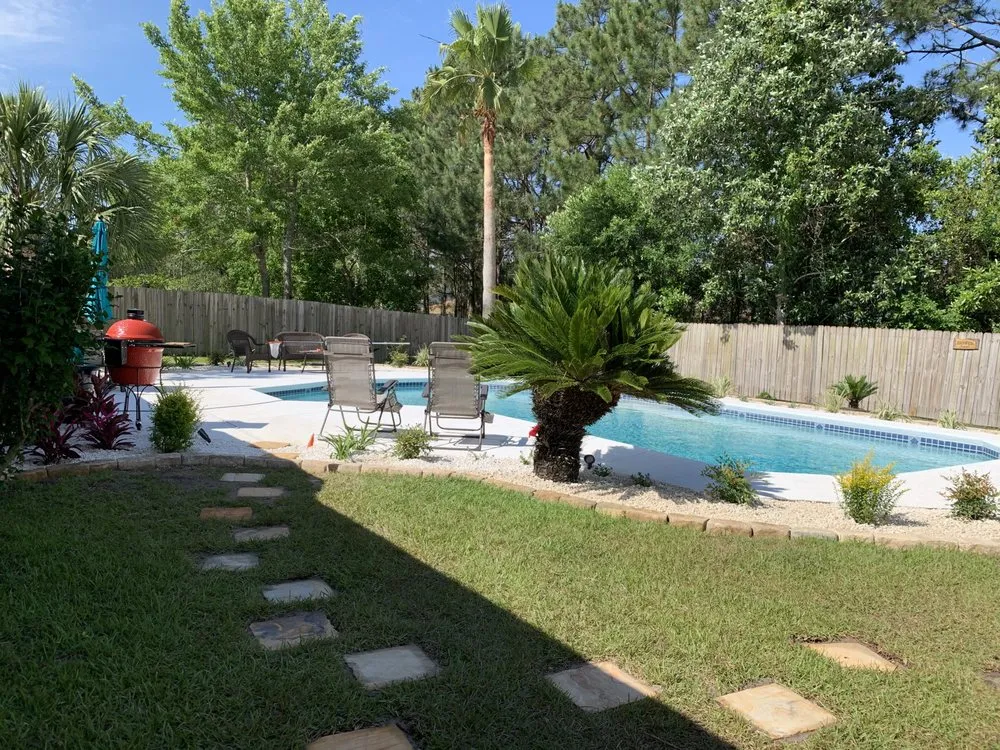 Top-rated lawn mowing service experts serving Navarre, FL - Coastal Lawn and Landscaping