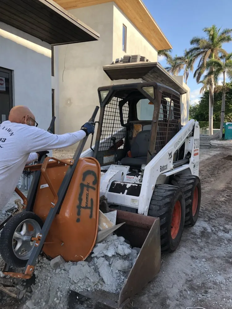 Custom residential landscaping experts serving Boca Raton, FL - Coastal Lawn