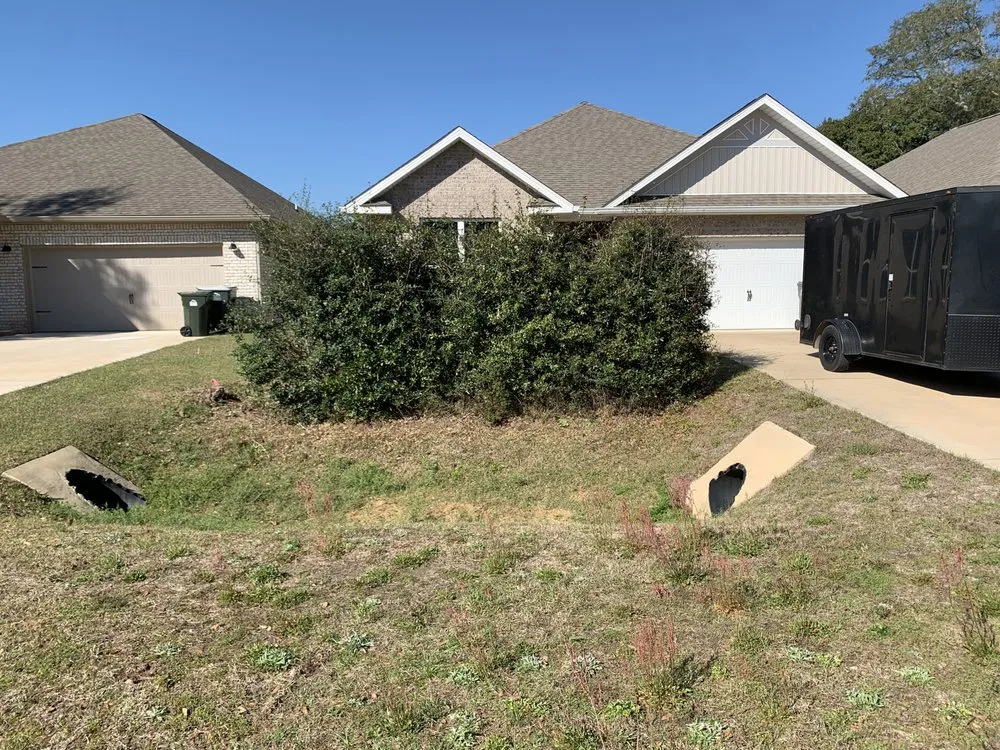 Expert lawn care service for beautiful yards in Pensacola, FL by Coastal Lawnworx