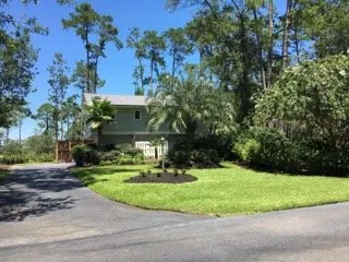 Professional lawn mowing service in Saint Helena Island, SC - Coastal Organic Lawn Service