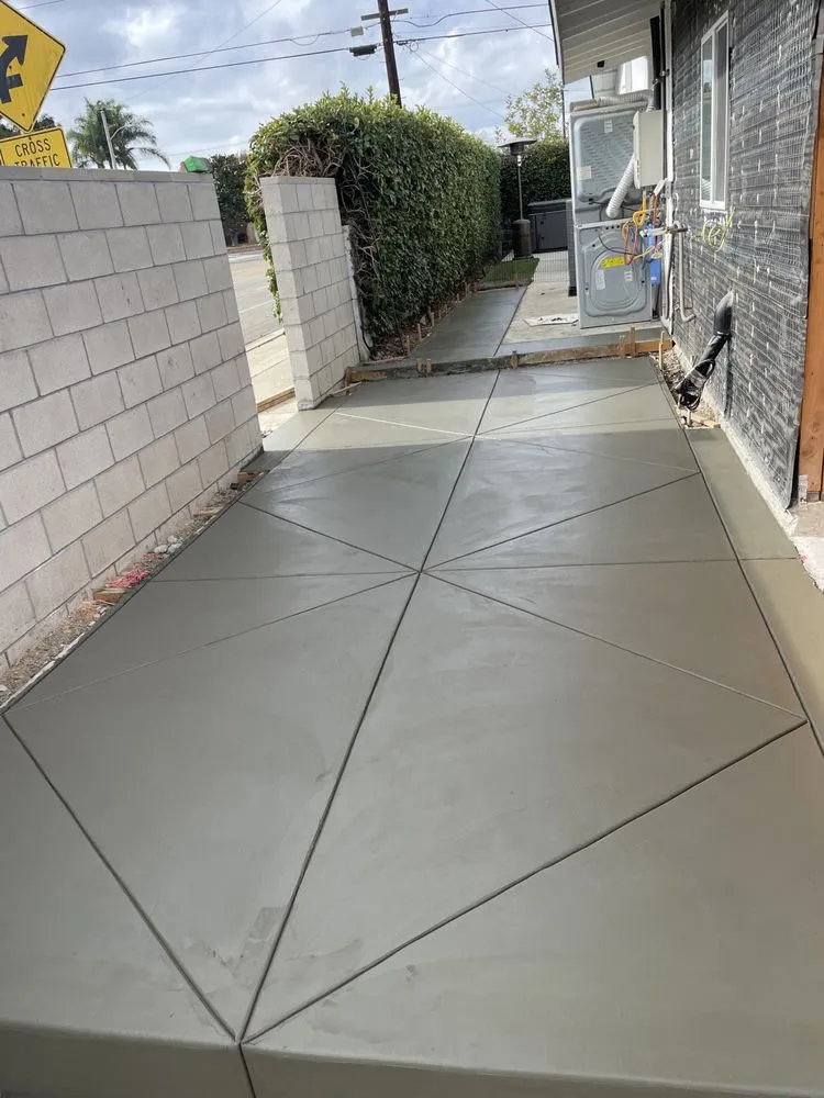 Professional yard cleanup service experts serving Huntington Beach, CA - Coastal Outdoor Services