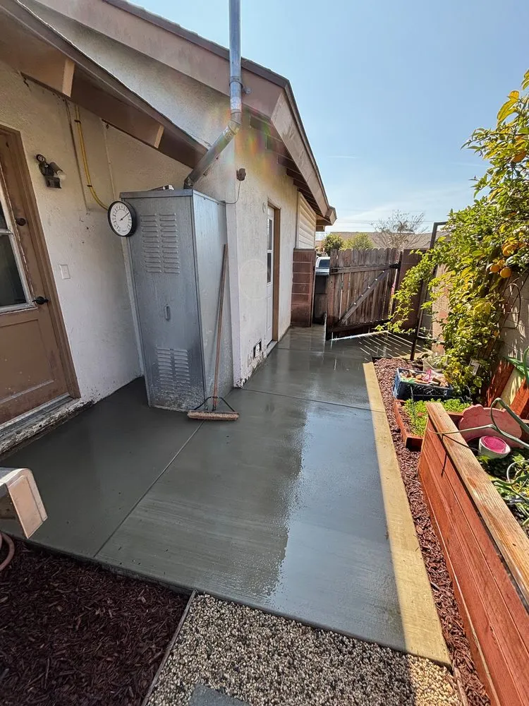 Local garden landscaping for beautiful yards in Huntington Beach, CA by Coastal Outdoor Services