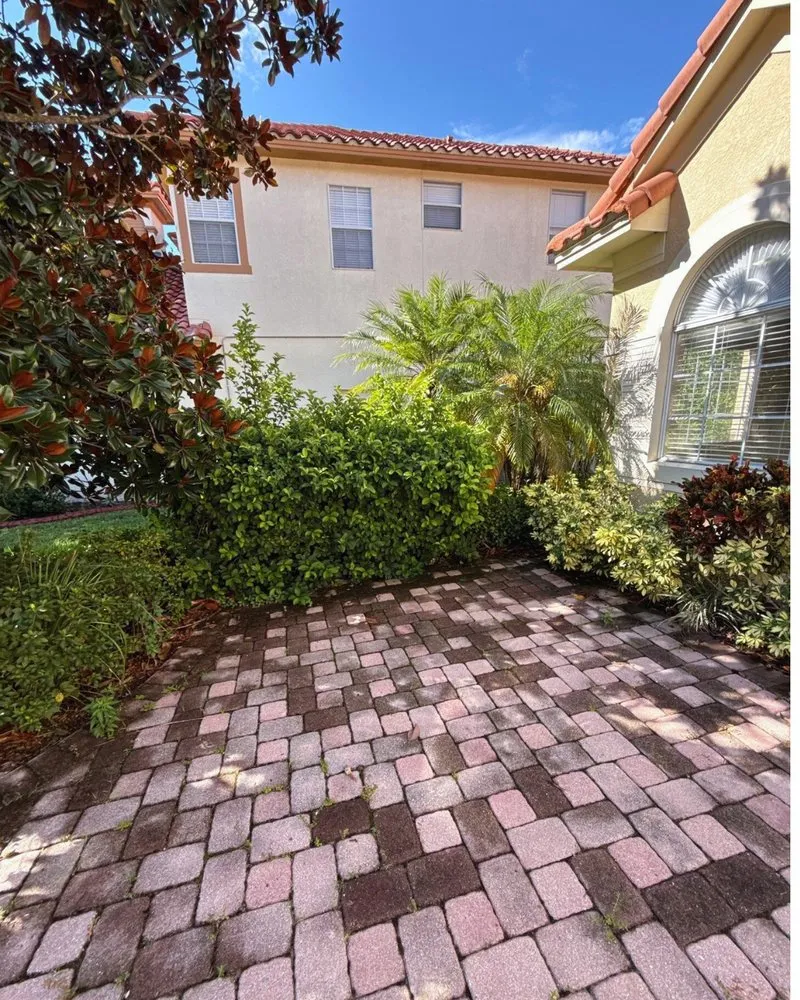 Reliable residential landscaping in Pompano Beach, FL - Coastal Property Landscaping