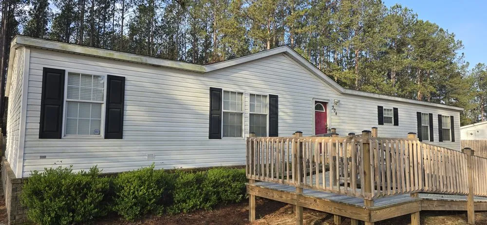 Top-rated garden landscaping for year-round maintenance across Bloomingdale, GA - Coastal Spray and Landscape