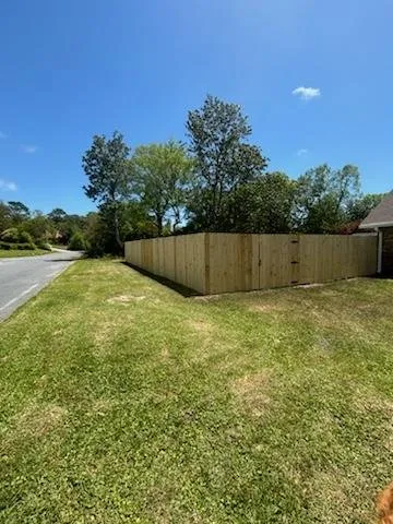 Reliable yard maintenance for year-round maintenance in Crestview, FL by Coastal View Fencing