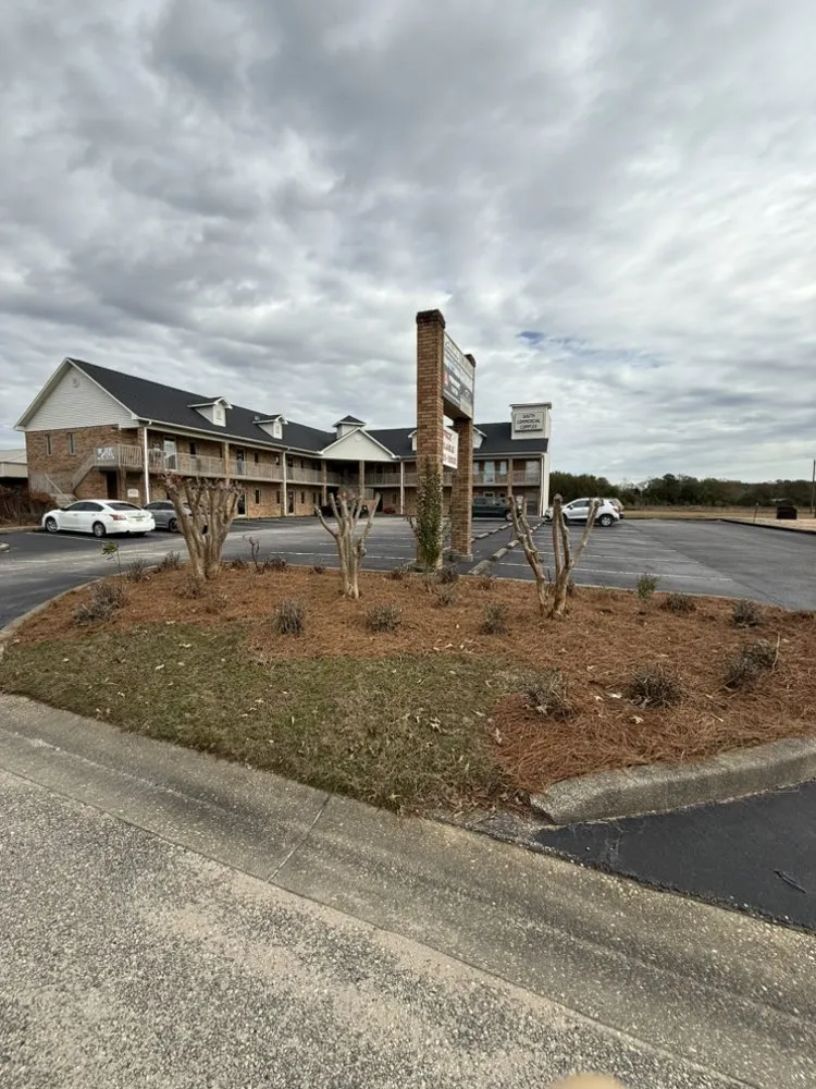 Reliable residential landscaping with custom design across Foley, AL - CoastCut Landscaping