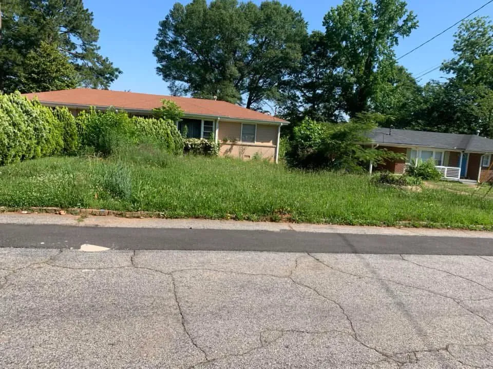 Local landscaping services for homes in Tucker, GA by Coates Cutz Complete Lawn Care