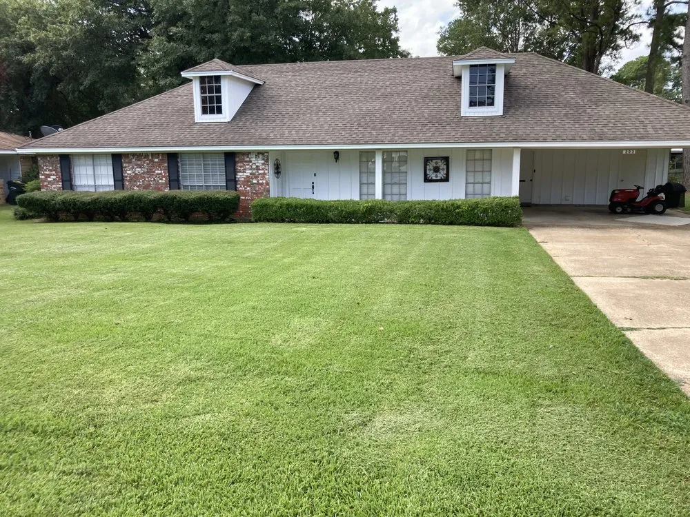 Professional garden landscaping with custom design in West Monroe, LA by Coats Lawn Service