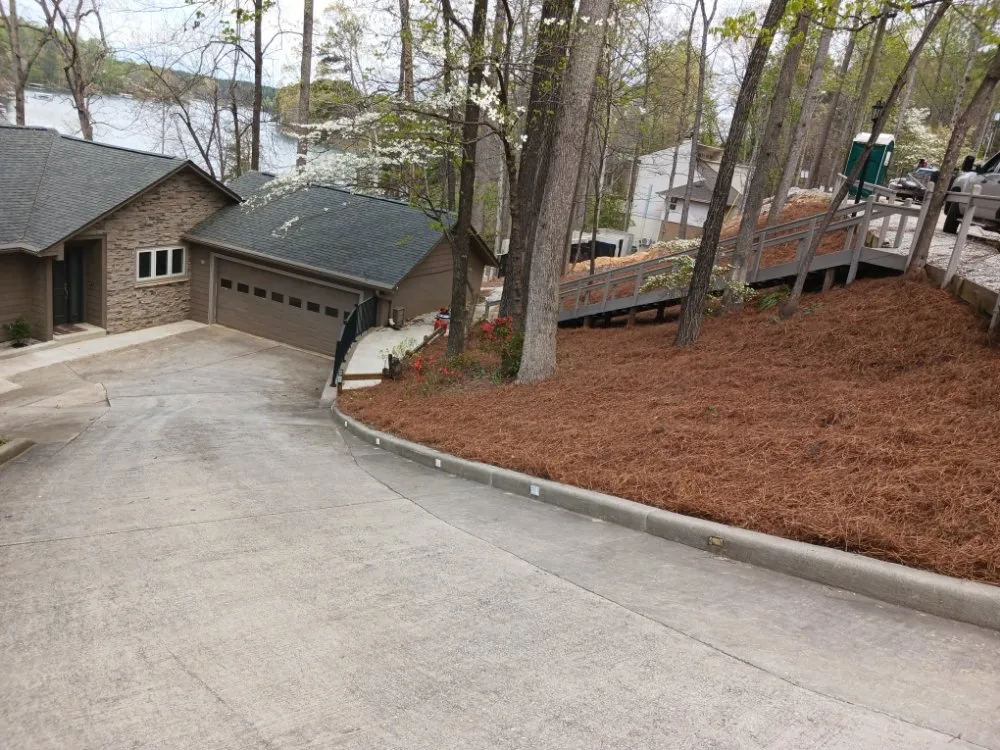 Expert lawn mowing service in Seneca, SC - Cobb's Tree N Lawn