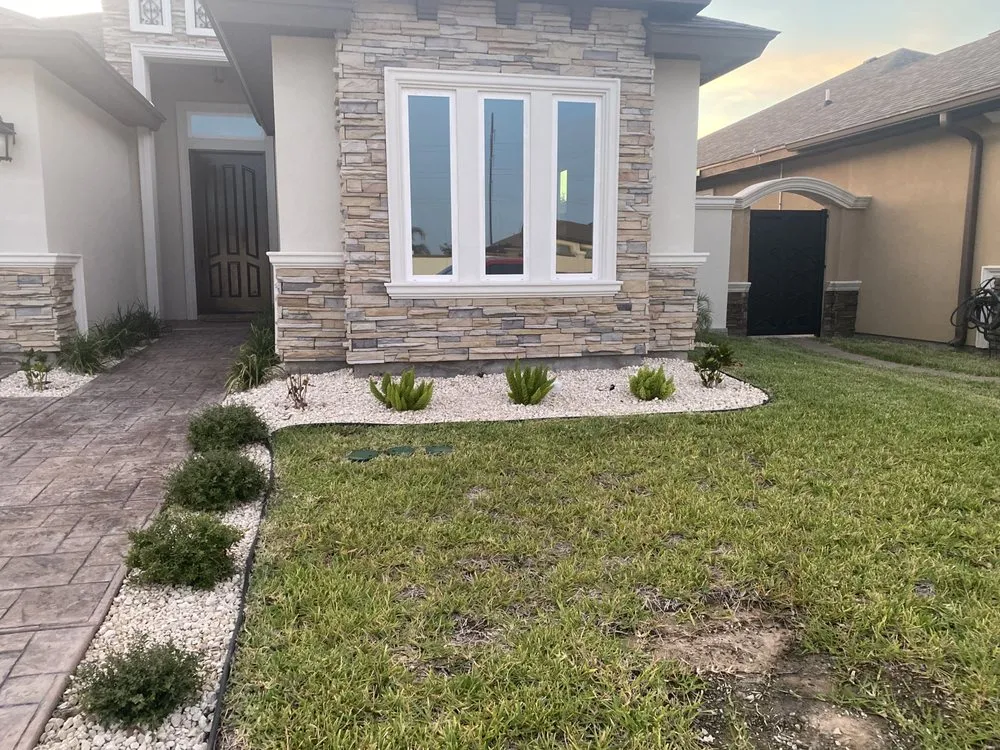 Professional residential landscaping in Palmhurst, TX - Cobos Landscaping