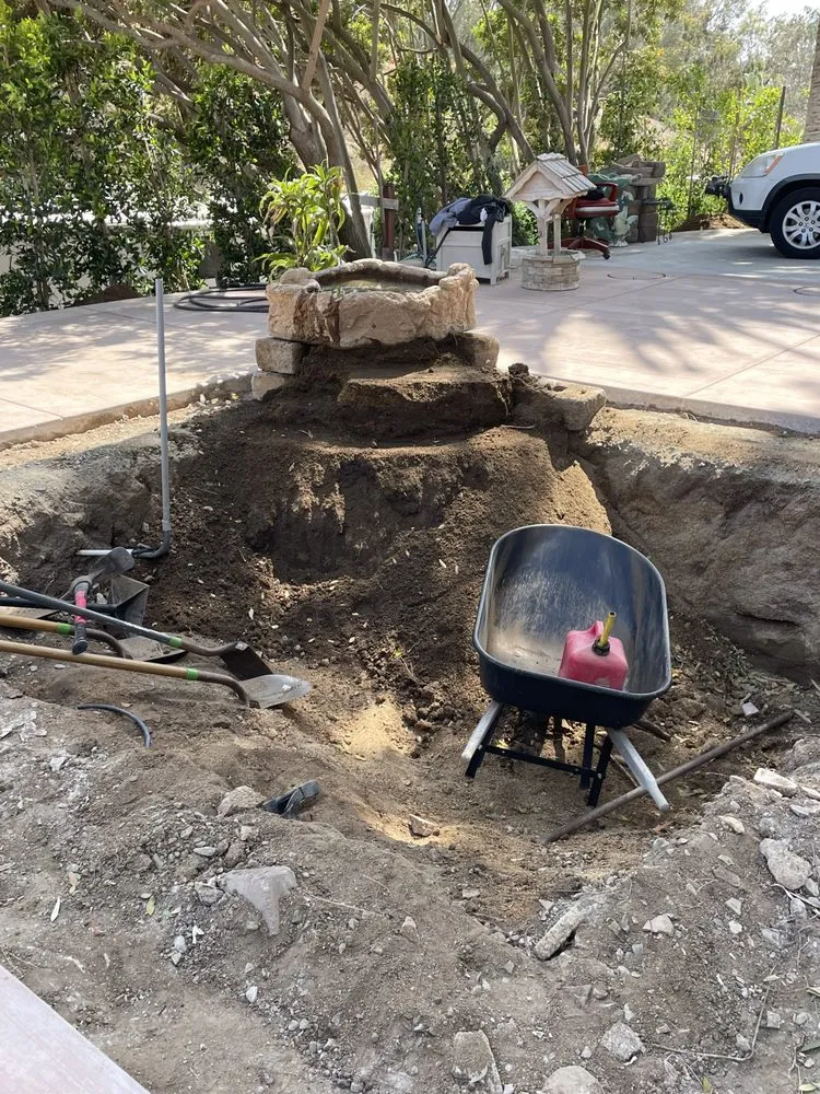 Expert lawn care service in Fallbrook, CA - Cobra construction